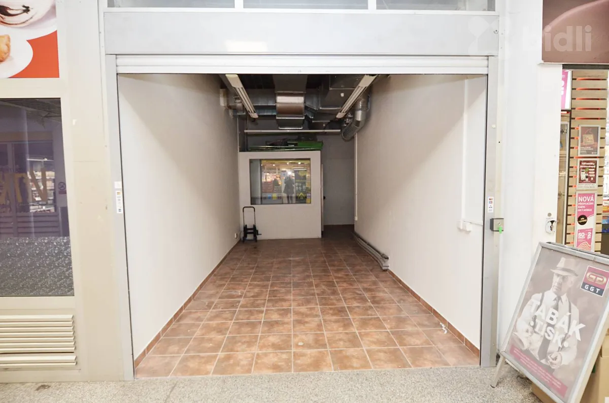 Pronájem obchodního prostoru 34 m²